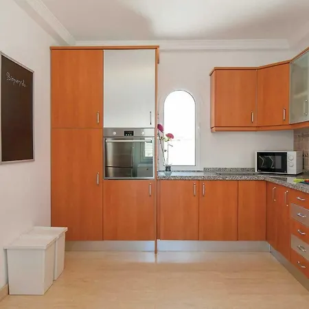 Villa Sleeps 8 Pool Air Con Wifi Sonnenland