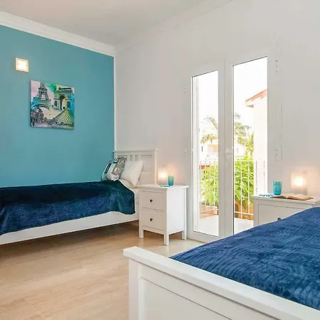 Sleeps 8 Pool Air Con Wifi Villa *